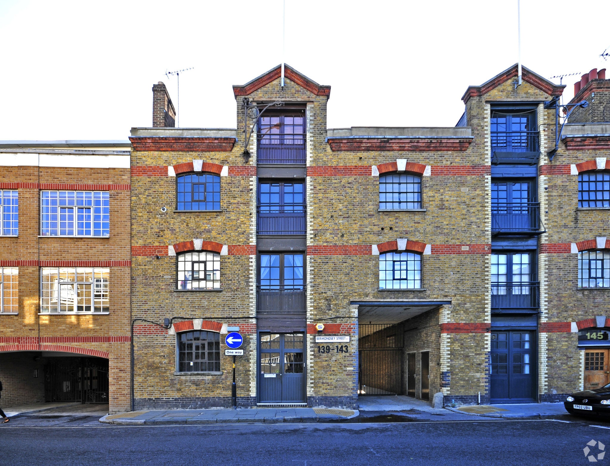 139-143 Bermondsey St, London for sale Primary Photo- Image 1 of 1
