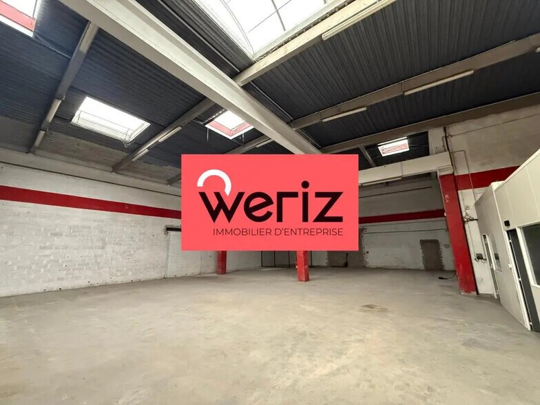 Industrial in Vitrolles for lease - Building Photo - Image 2 of 10