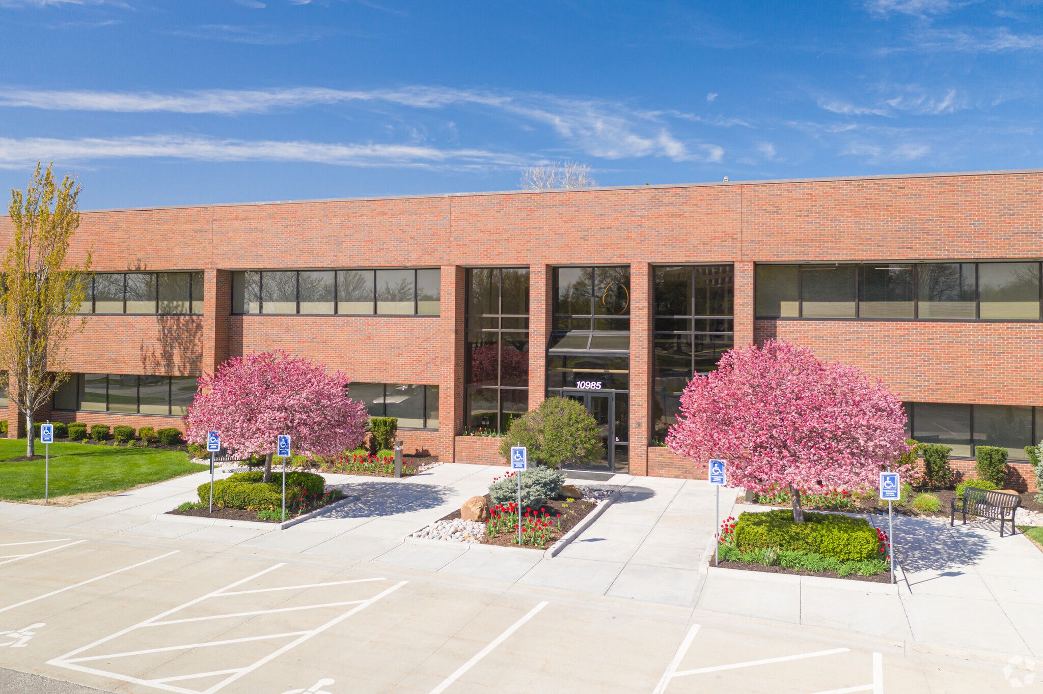 10985 Cody St, Overland Park, KS for lease Building Photo- Image 1 of 4