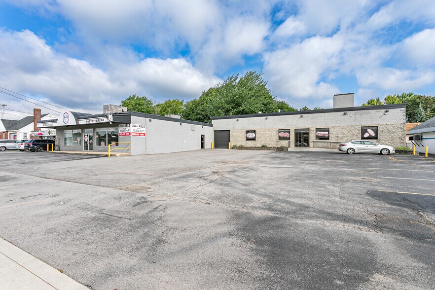 22702280 Lyell Ave, Rochester, NY 14606 .