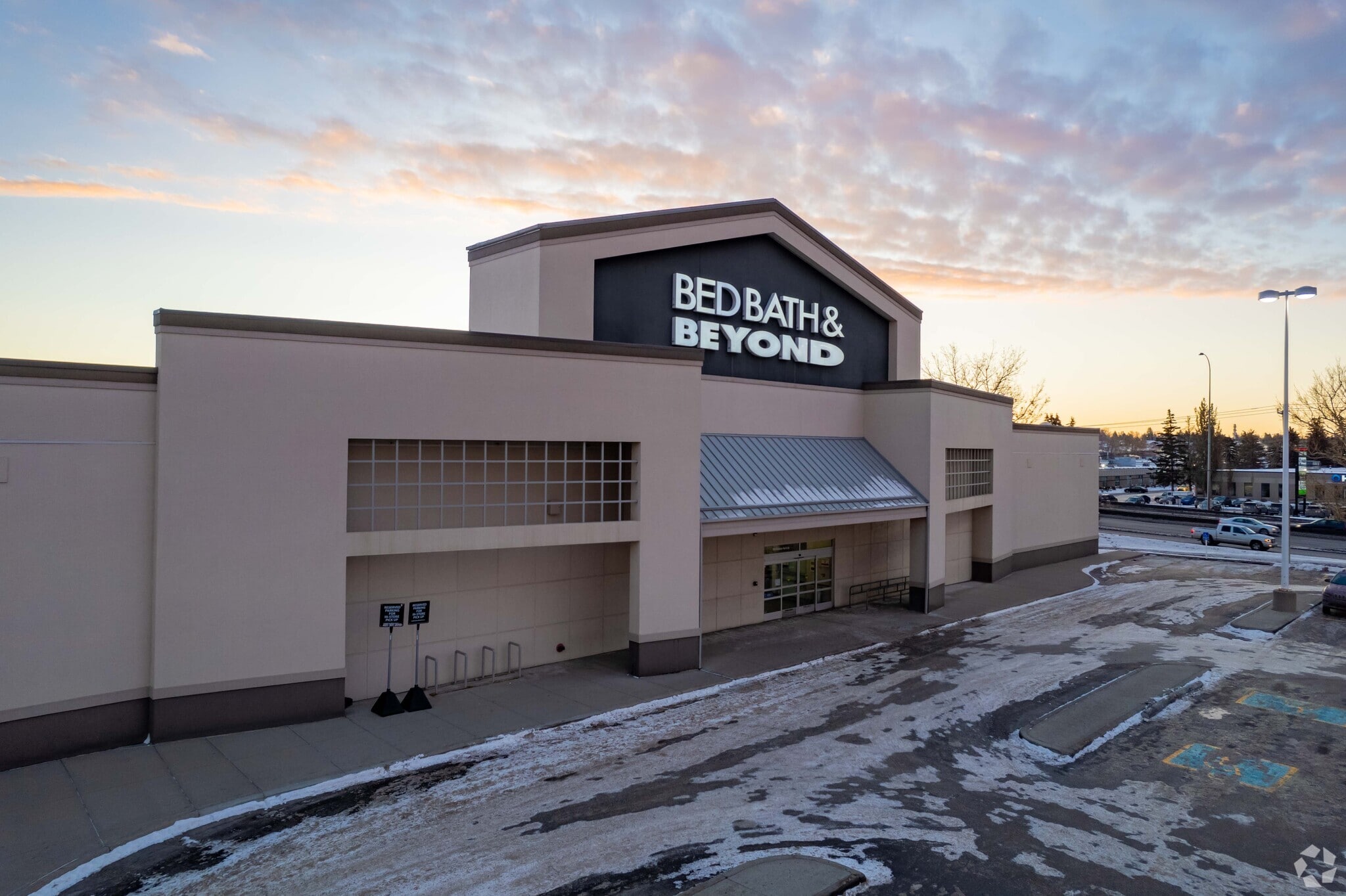 6200-6666 Macleod Trl SW, Calgary, AB for sale Primary Photo- Image 1 of 1