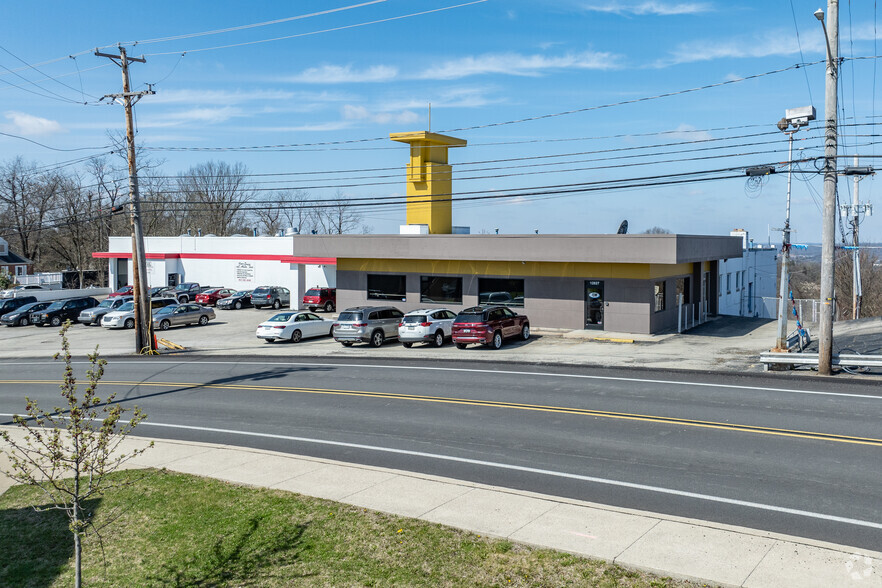 12827 Frankstown Rd, Pittsburgh, PA for lease - Building Photo - Image 2 of 12