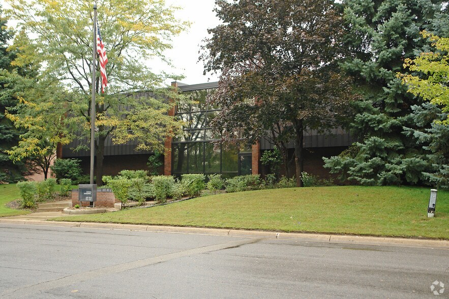 1771 Yankee Doodle Rd, Eagan, MN for sale - Primary Photo - Image 1 of 1