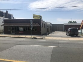 110-112 W Market St, Newport DE - Warehouse