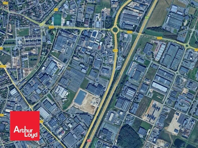 Office in Chartres for lease - Aerial - Image 2 of 2