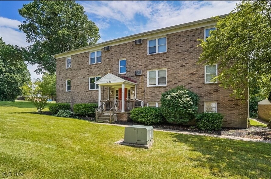 5008 West Blvd, Boardman, OH for sale - Building Photo - Image 3 of 20