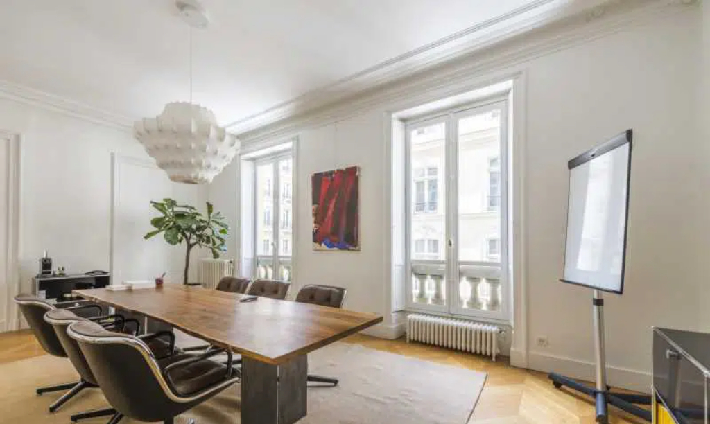 20 Rue D'Astorg, Paris, PAR 75008 -  -  - Interior Photo - Image 1 of 8