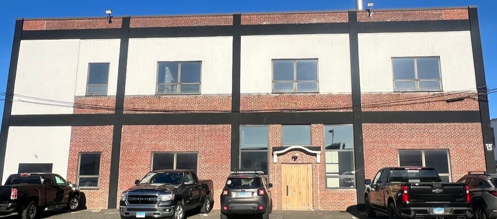 375 Fairfield Ave, Stamford, CT for lease - Building Photo - Image 3 of 7
