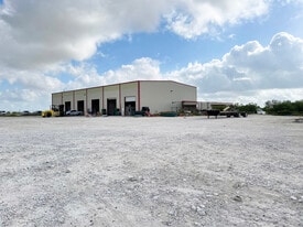 283 Shale Rd, Pleasanton TX - Warehouse