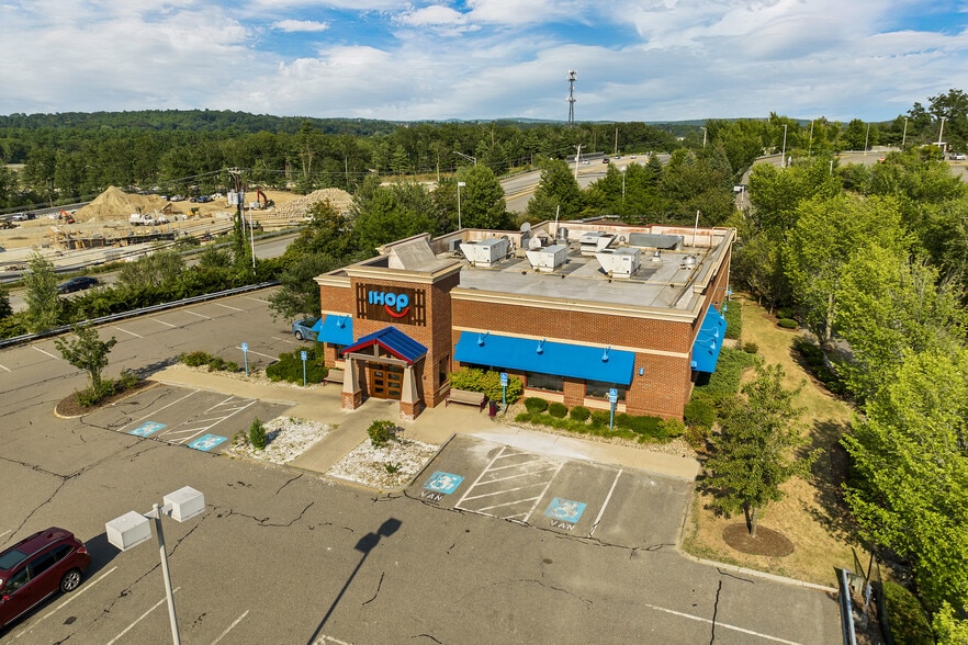 224 S River Rd, Bedford, NH for lease - Building Photo - Image 1 of 14