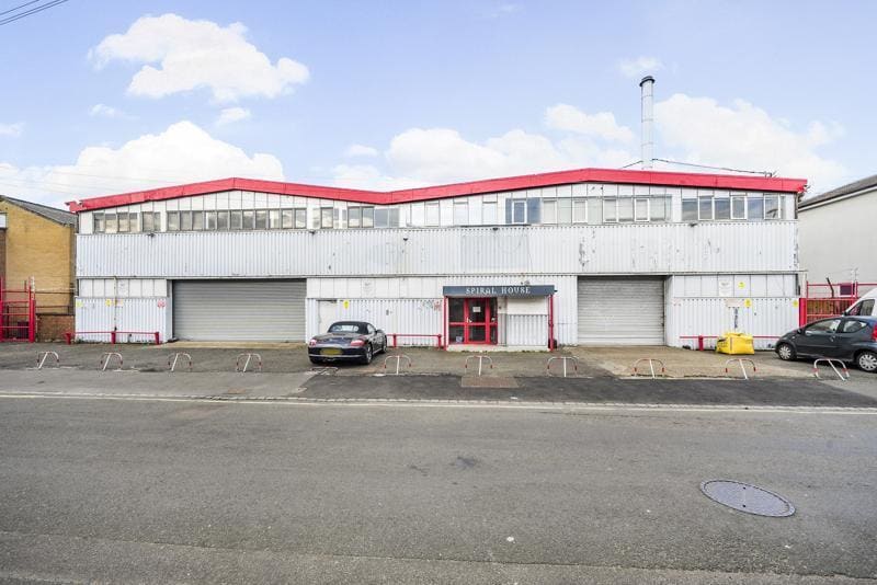 29-35 Gladstone Rd, Croydon for lease - Building Photo - Image 3 of 7