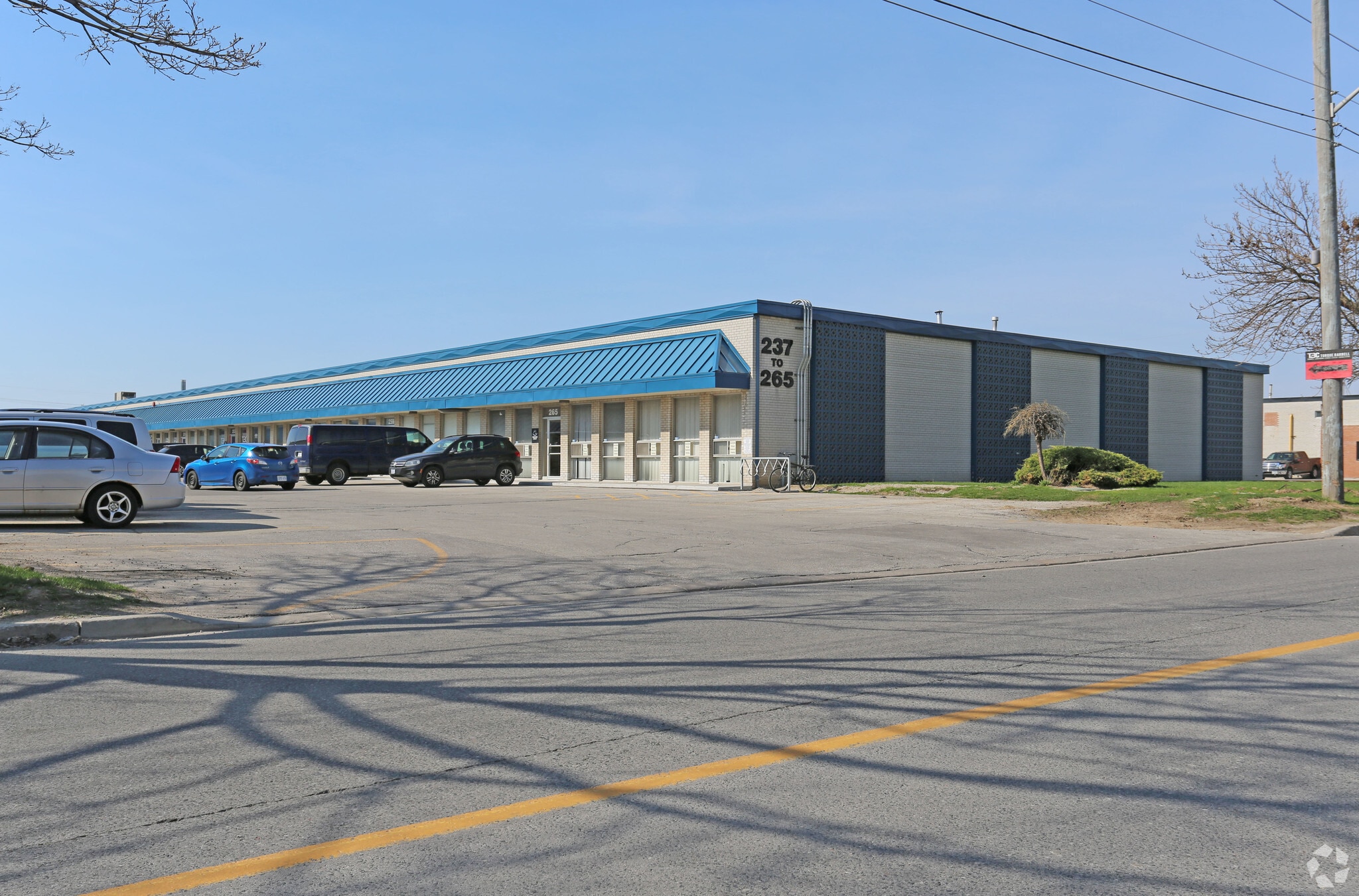 237-265 Norseman St, Toronto, ON for sale Primary Photo- Image 1 of 1