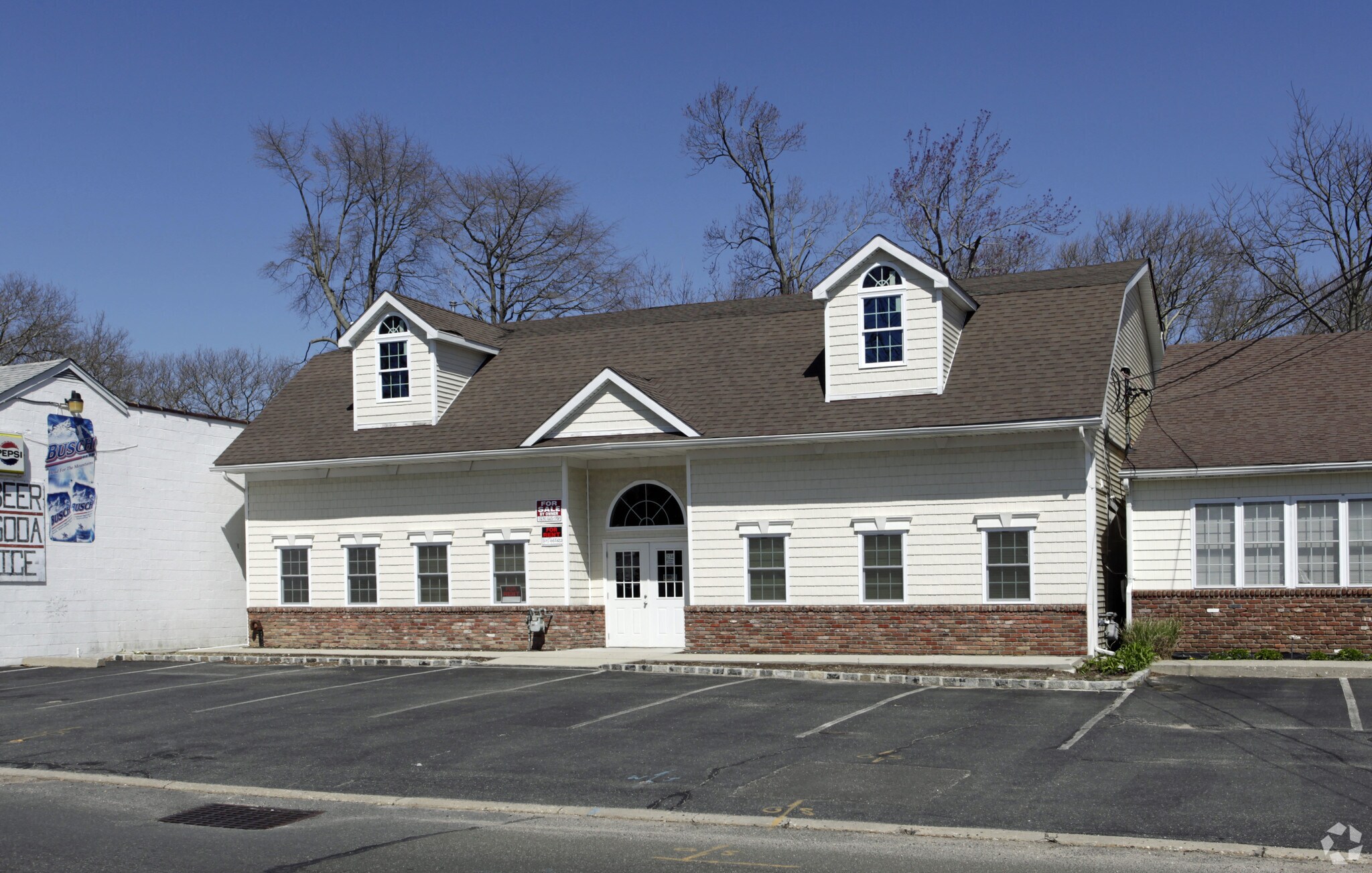 234 Orinoco Dr, Brightwaters, NY for sale Primary Photo- Image 1 of 1