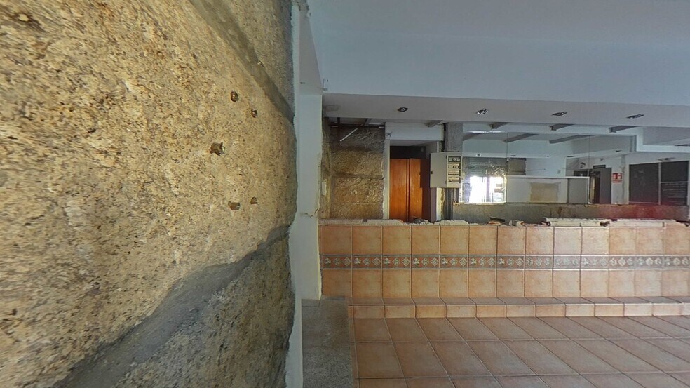 Retail in Ourense for sale - Building Photo - Image 2 of 21