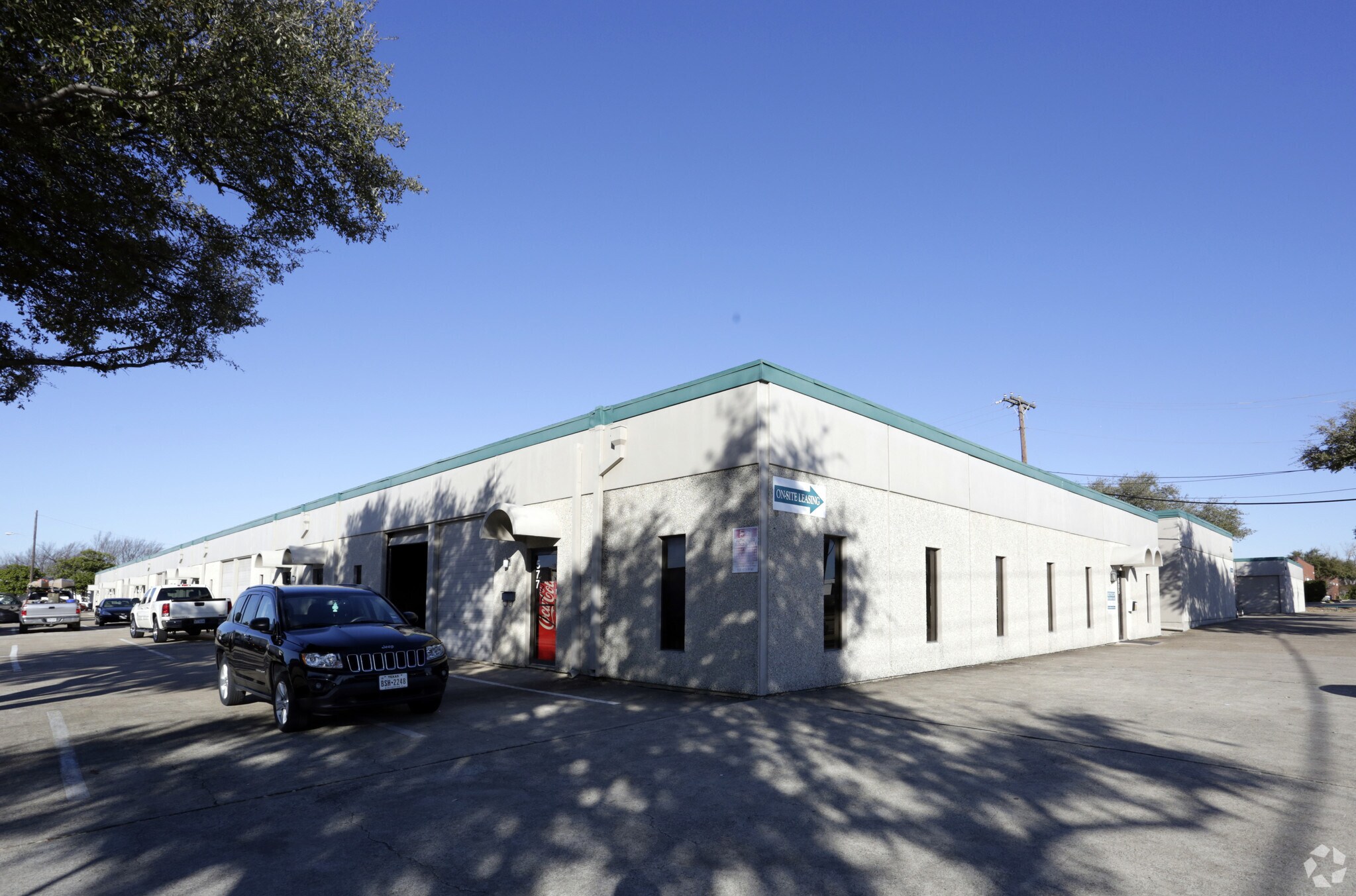 563-605 Sterling Dr, Richardson, TX for sale Primary Photo- Image 1 of 1