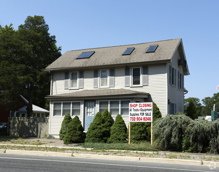 308 Drum Point Rd, Brick, NJ 08723