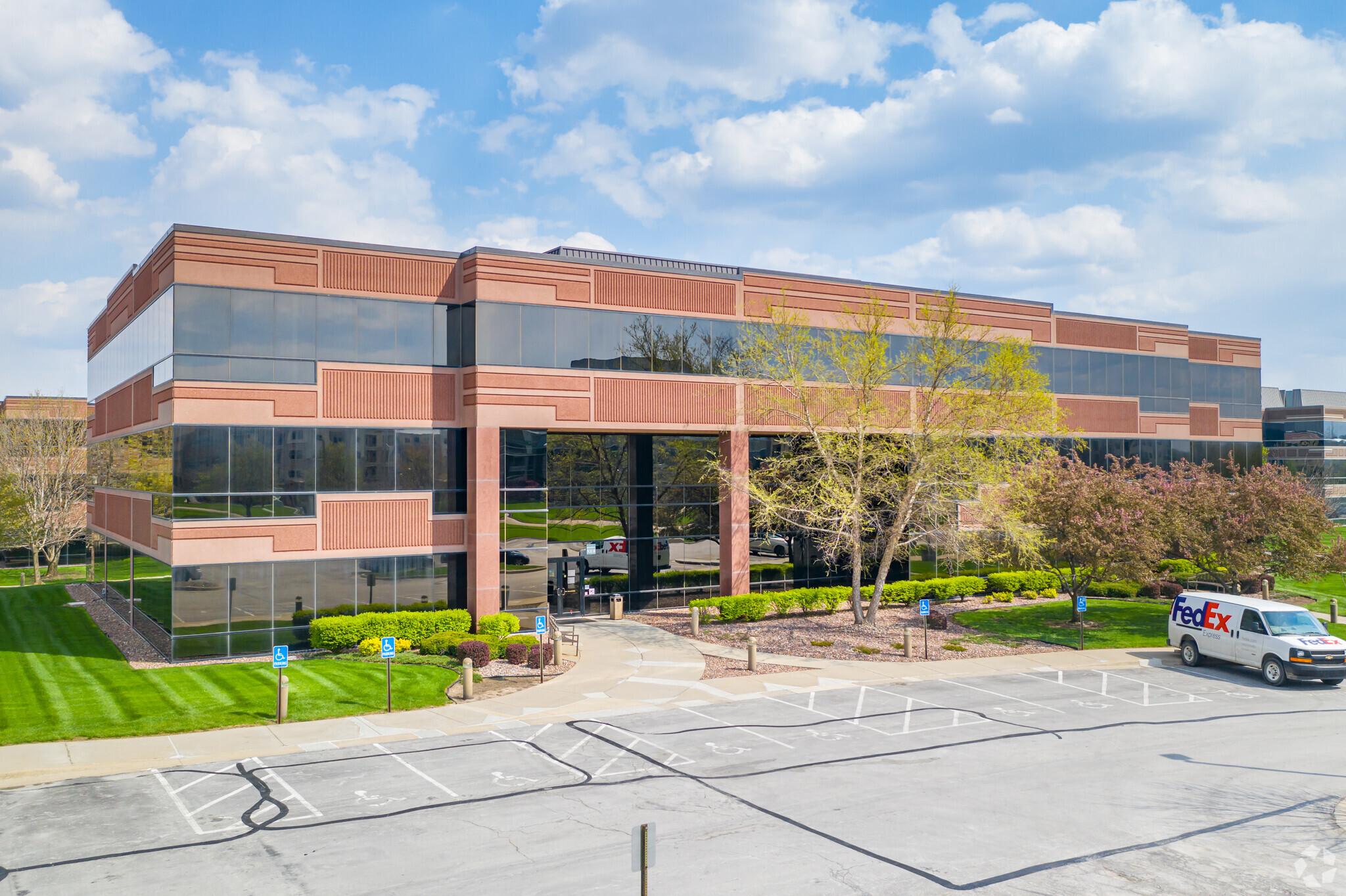 7400 W 132nd St, Overland Park, KS for sale Building Photo- Image 1 of 1