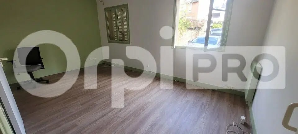 Office in Limoges for sale - Interior Photo - Image 3 of 12