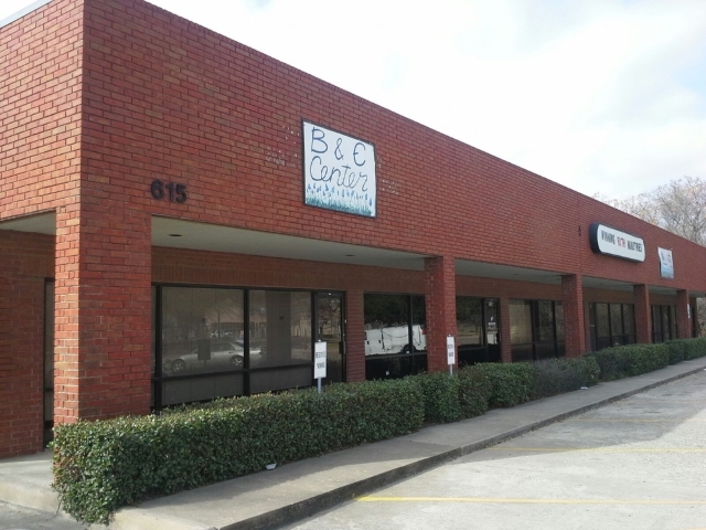 615 Small Hill Dr, Grand Prairie, TX for lease - Primary Photo - Image 1 of 3