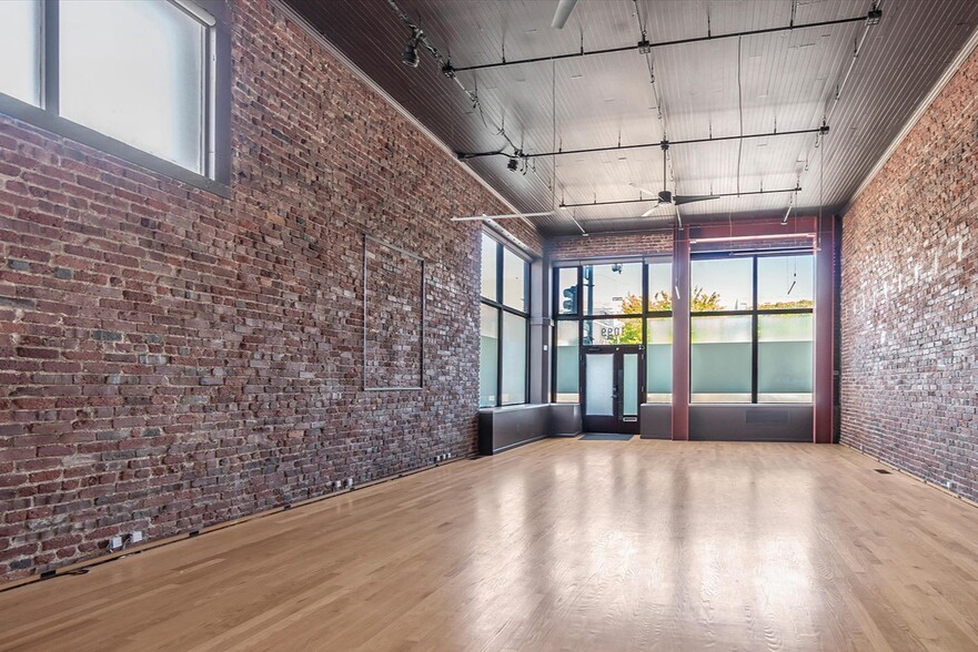 1099 Folsom St, San Francisco, CA for lease - Interior Photo - Image 2 of 16