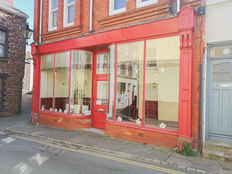 32 Market St, Peel, IOM IM5 1HA