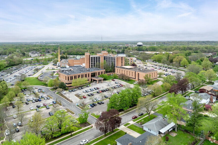 1975 Lin Lor Ln, Elgin, IL for lease - Aerial - Image 2 of 5