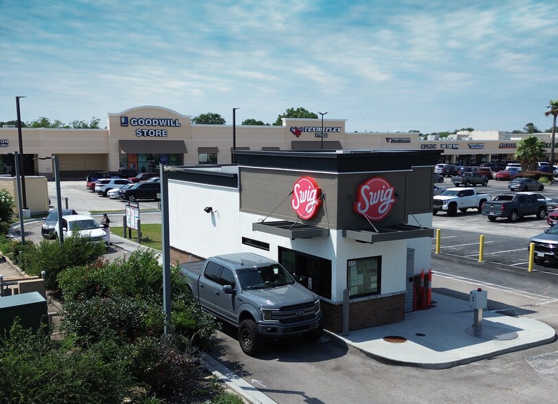 2413 Bay Area Blvd, Houston, TX for sale - Building Photo - Image 3 of 9