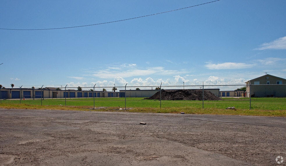 8041 S Padre Island Dr, Corpus Christi, TX for lease - Building Photo - Image 3 of 3