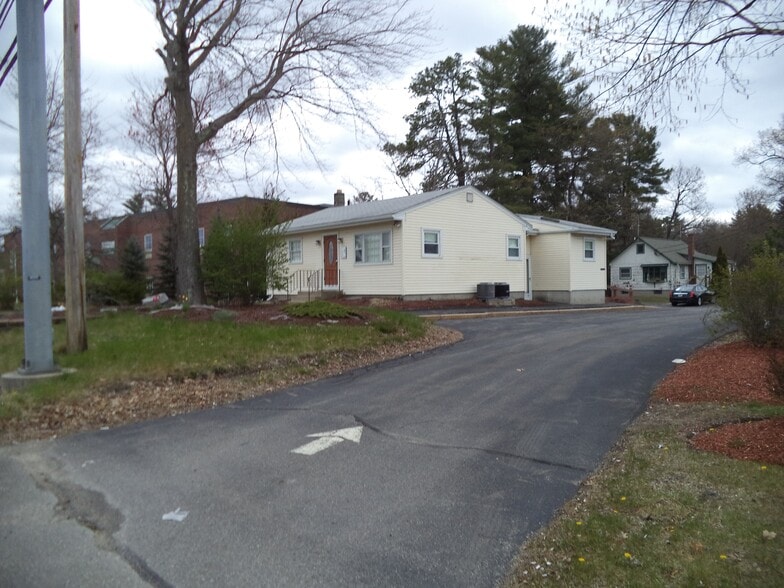 613 Amherst St, Nashua, NH 03063 613 Amherst Street, Nashua, NH