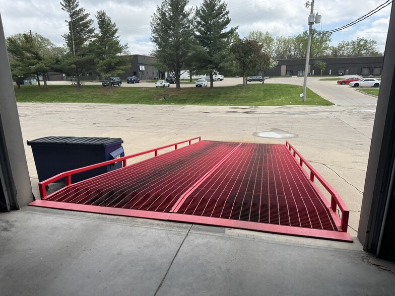 5034 Park Ave, Des Moines, IA for lease - Building Photo - Image 3 of 9