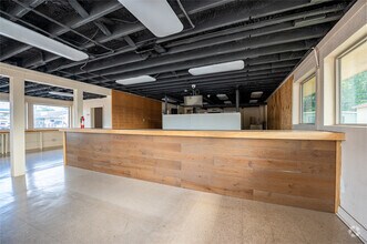 1002 E Hillsborough Ave, Tampa, FL for lease Interior Photo- Image 2 of 14