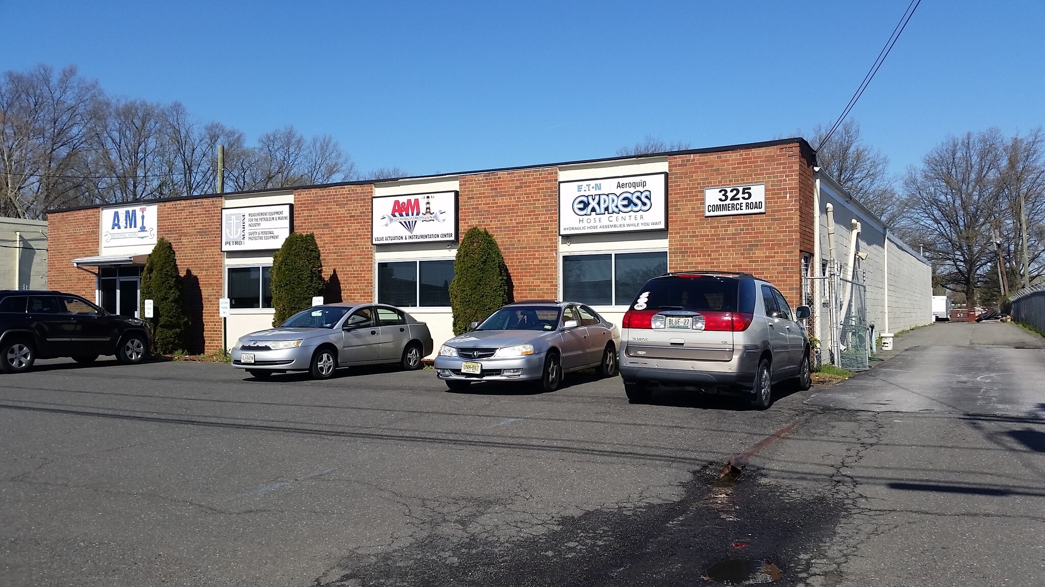 325 Commerce Rd, Linden, NJ for sale Primary Photo- Image 1 of 1