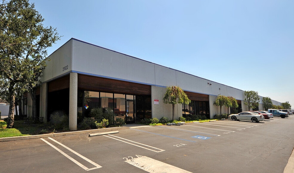 21828 Lassen St, Chatsworth, CA for lease - Building Photo - Image 1 of 7