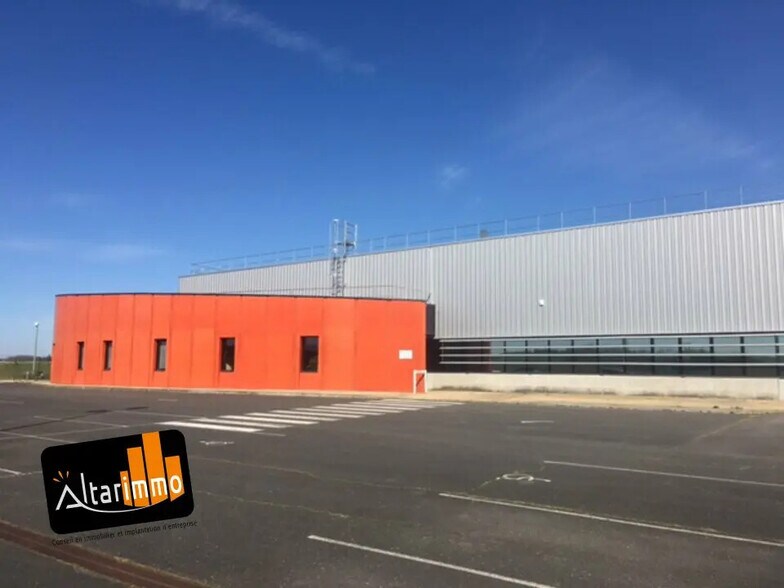 Flex in Sully-sur-Loire for sale - Building Photo - Image 1 of 4