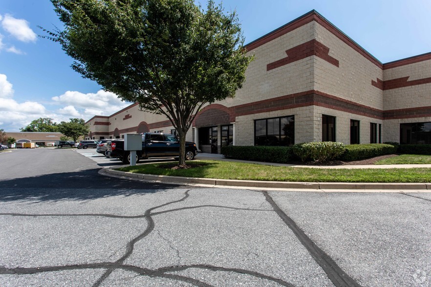 4650 Wedgewood Blvd, Frederick, MD for lease - Building Photo - Image 3 of 5