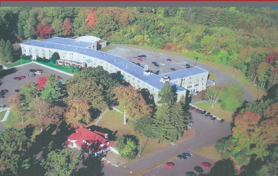 1760 Mapleton Ave, Suffield, CT 06078