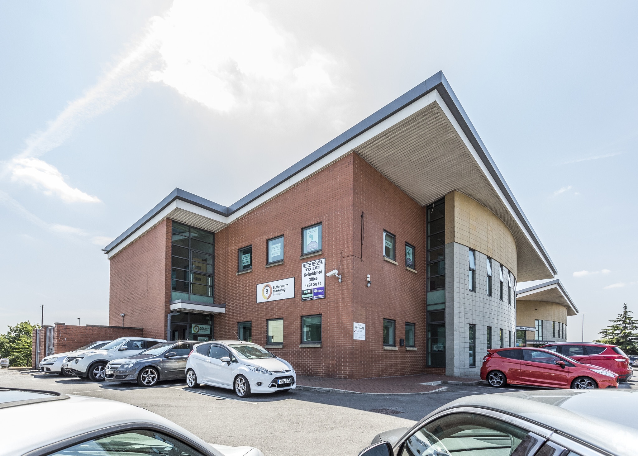 Alphagate Dr, Manchester for sale Primary Photo- Image 1 of 1