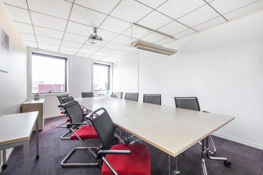 8 Esplanade Compans Caffarelli, Toulouse for lease - Interior Photo - Image 3 of 18