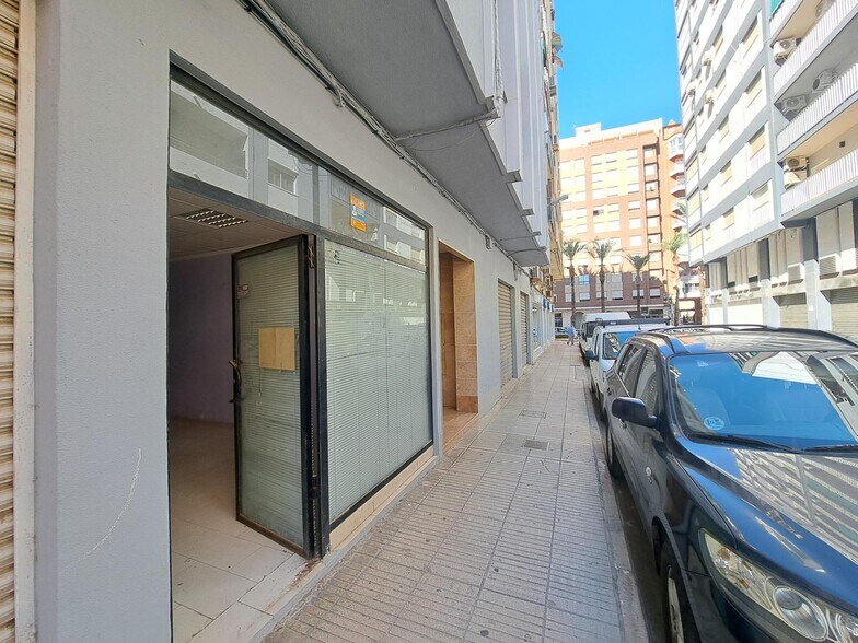 Retail in Alzira for sale - Building Photo - Image 2 of 11
