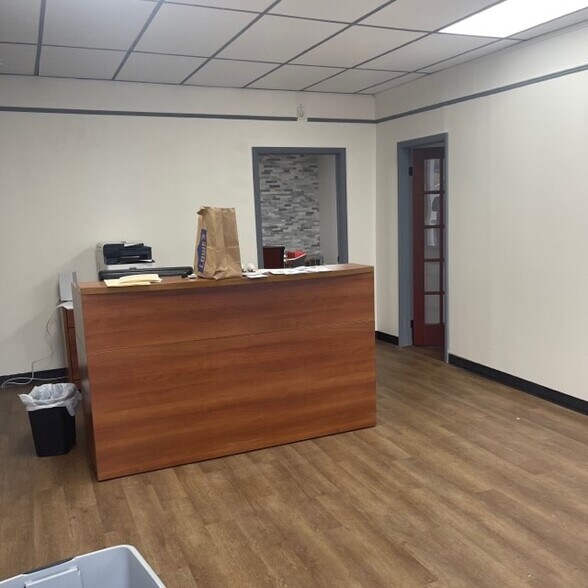 360 Noxon Rd, Poughkeepsie, NY for sale - Building Photo - Image 1 of 1