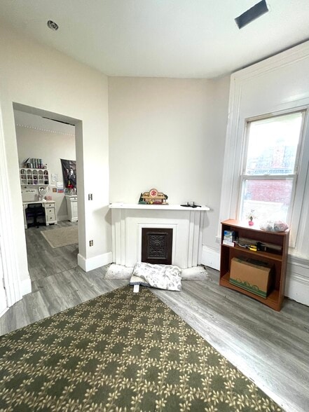 1333 Scott St, Covington, KY for sale - Interior Photo - Image 3 of 10