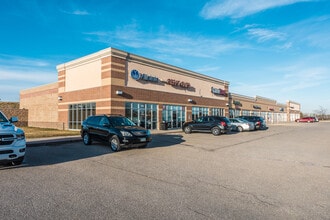 11101-11148 Plum Dr, Urbandale, IA for lease Building Photo- Image 2 of 3