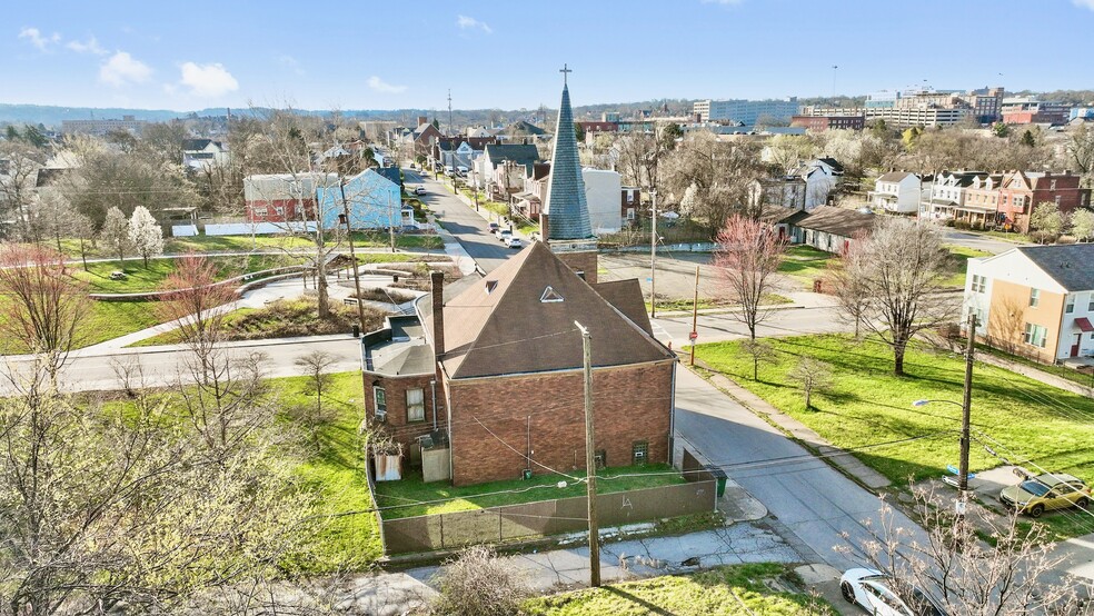 301 Larimer Ave, Pittsburgh, PA for sale - Building Photo - Image 3 of 31