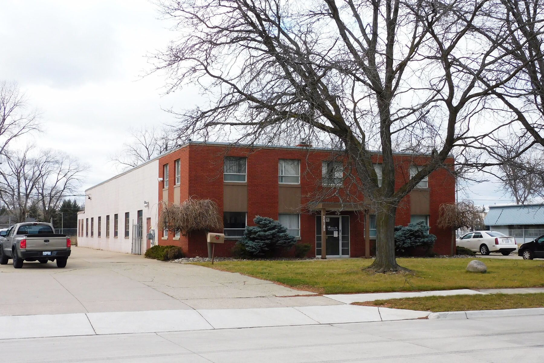 25185 Easy St, Warren, MI for sale Building Photo- Image 1 of 1