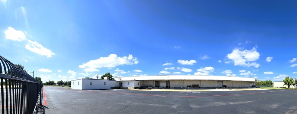 4233 Janada St, Haltom City, TX for lease - Building Photo - Image 3 of 48