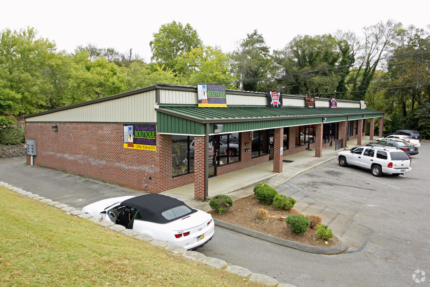 2419 Oakwood Ave NW, Huntsville, AL for lease - Primary Photo - Image 1 of 4