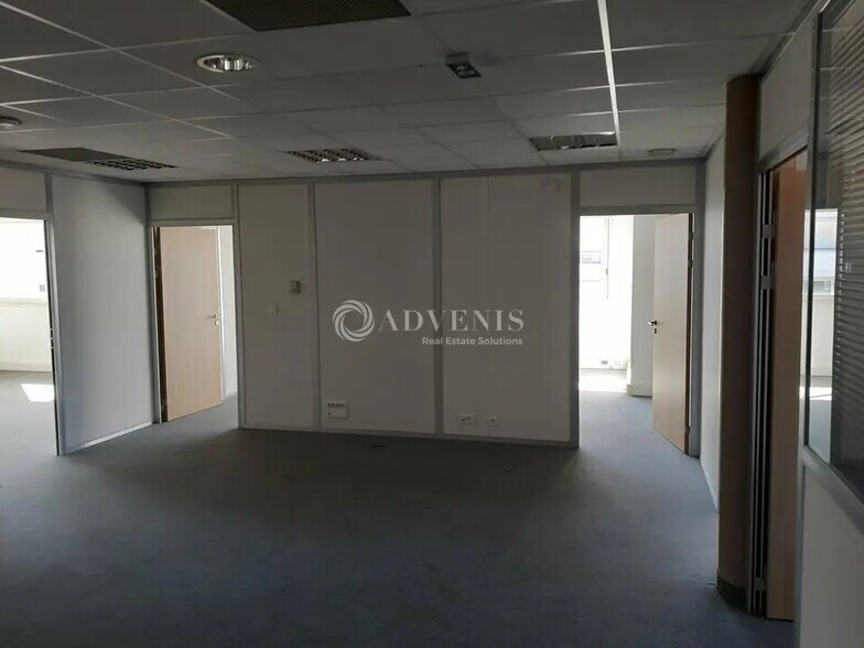 Office in Montpellier for lease - Interior Photo - Image 3 of 7