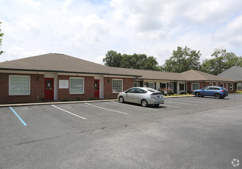 2104-2112 Executive Park Dr, Opelika, AL for lease - Primary Photo - Image 1 of 15