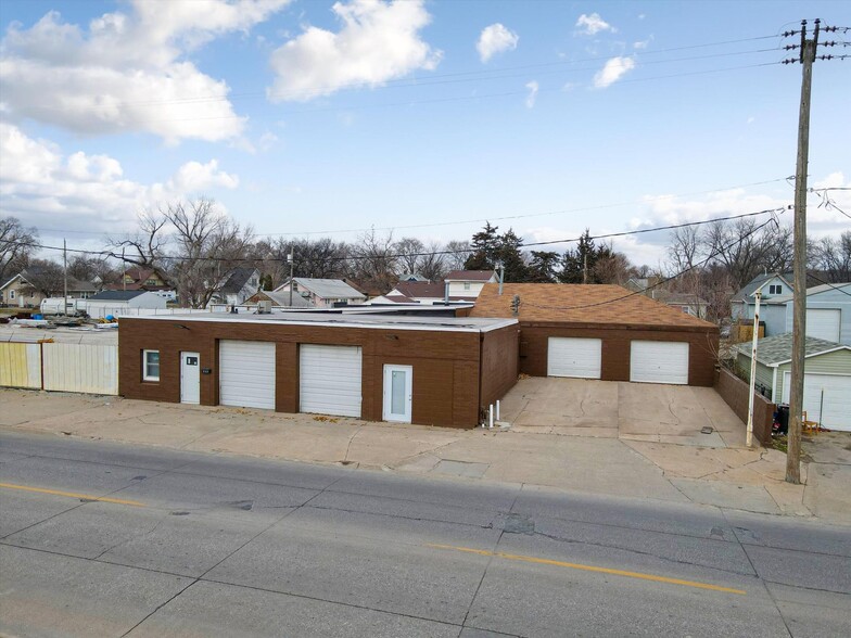 812 9th Ave, Council Bluffs, IA for lease - Building Photo - Image 1 of 5