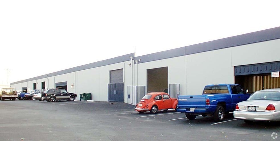 1412-1422 Arrow Hwy, Irwindale, CA for lease - Primary Photo - Image 1 of 7
